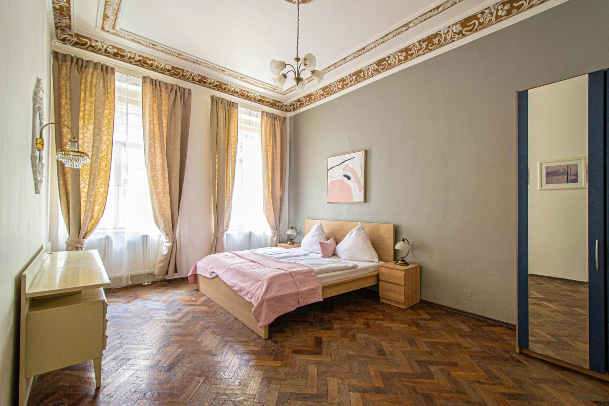 For Celebrations Spacious 3Bdr Apartment With Balcony ปราก ภายนอก รูปภาพ
