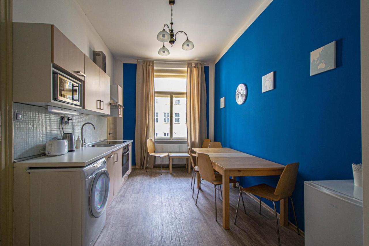 For Celebrations Spacious 3Bdr Apartment With Balcony ปราก ภายนอก รูปภาพ