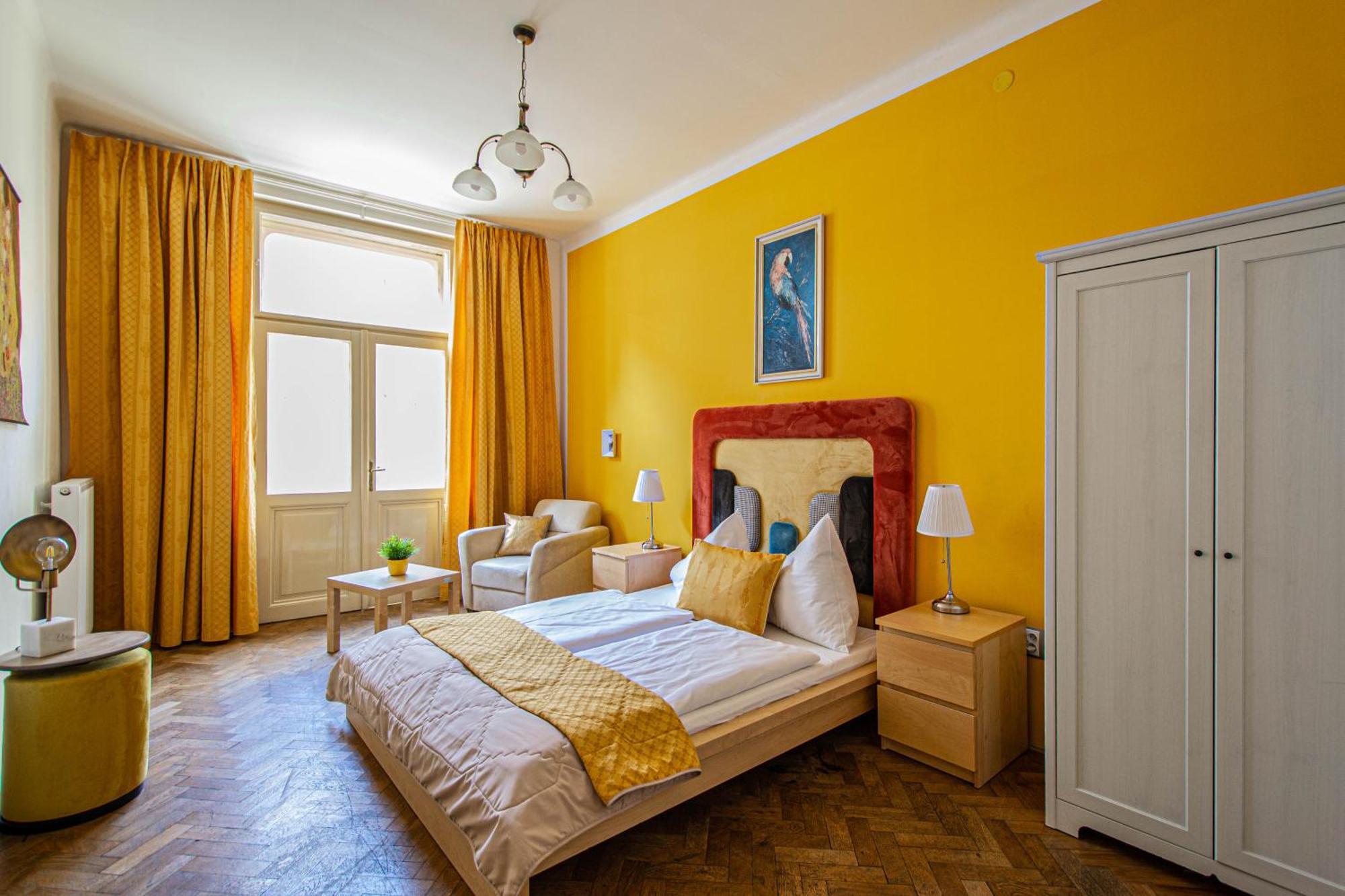 For Celebrations Spacious 3Bdr Apartment With Balcony ปราก ภายนอก รูปภาพ